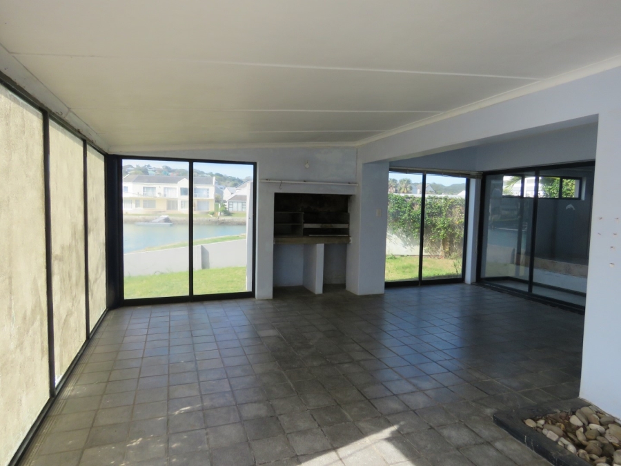 4 Bedroom Property for Sale in Royal Alfred Marina Eastern Cape